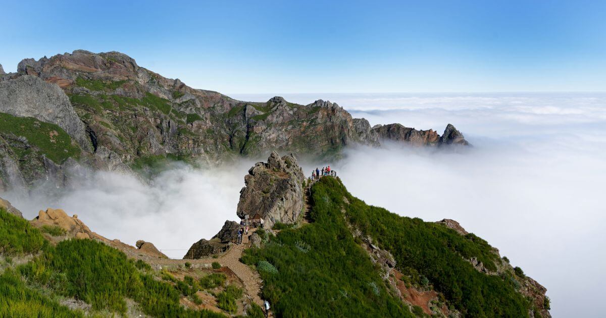 Montanhas da Ilha da Madeira: Um Guia para os Melhores Picos e Trilhas