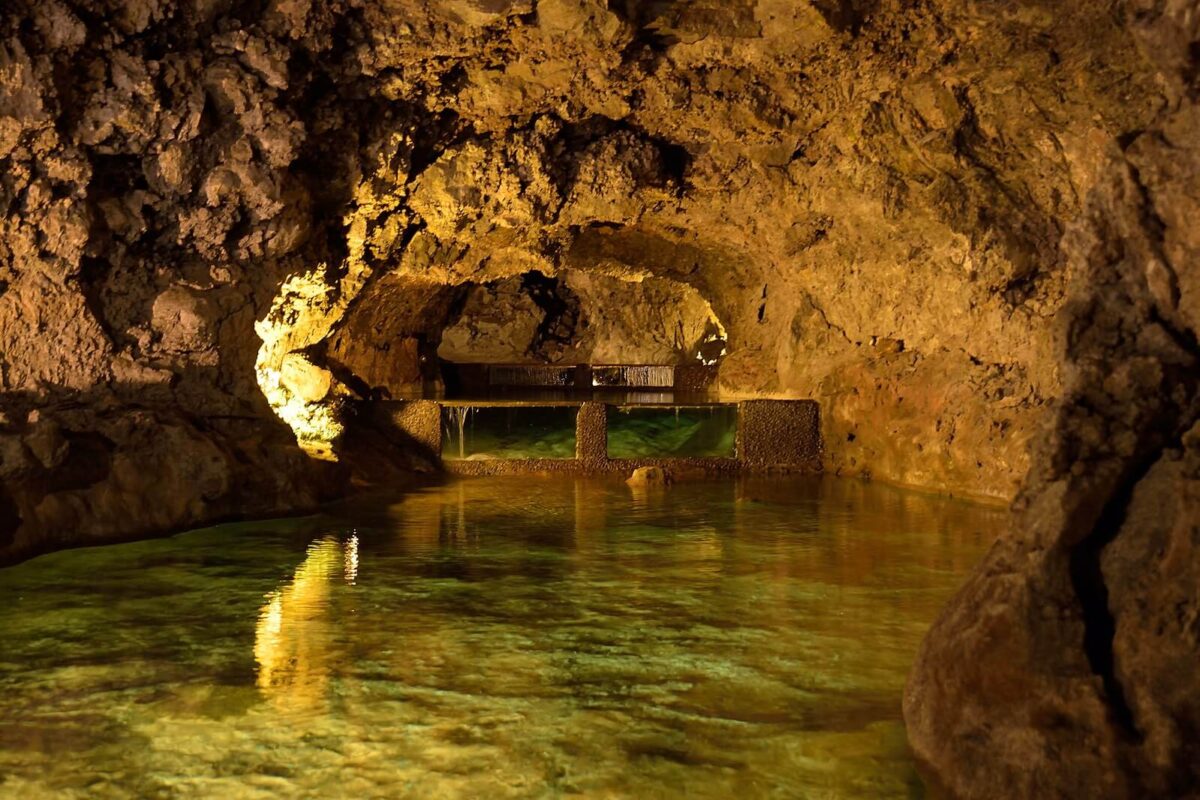Vulcanic caves in São Vicente