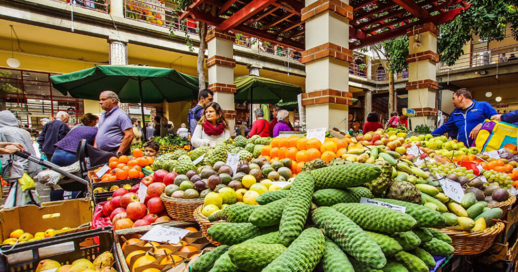 Madeira Farmers Market: View from the inside of the building