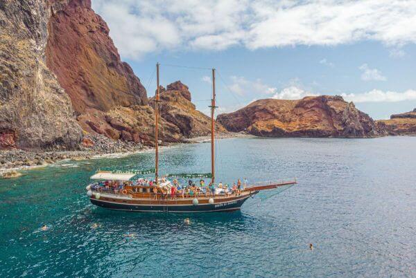 Beautiful Bays Boat Tour - East
