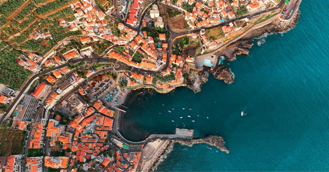 Parking on Câmara de Lobos